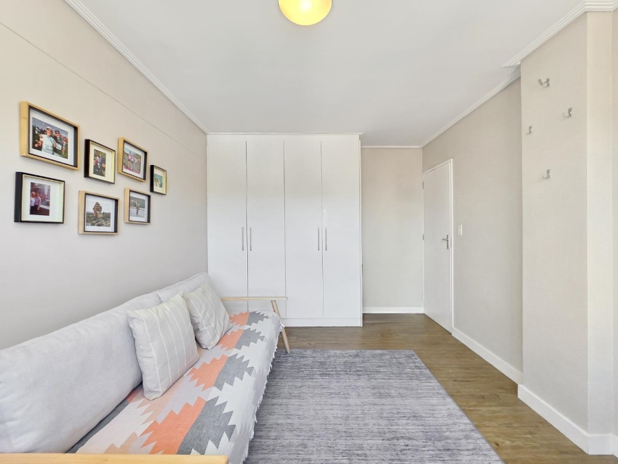 2 Bedroom Property for Sale in Vredehoek Western Cape